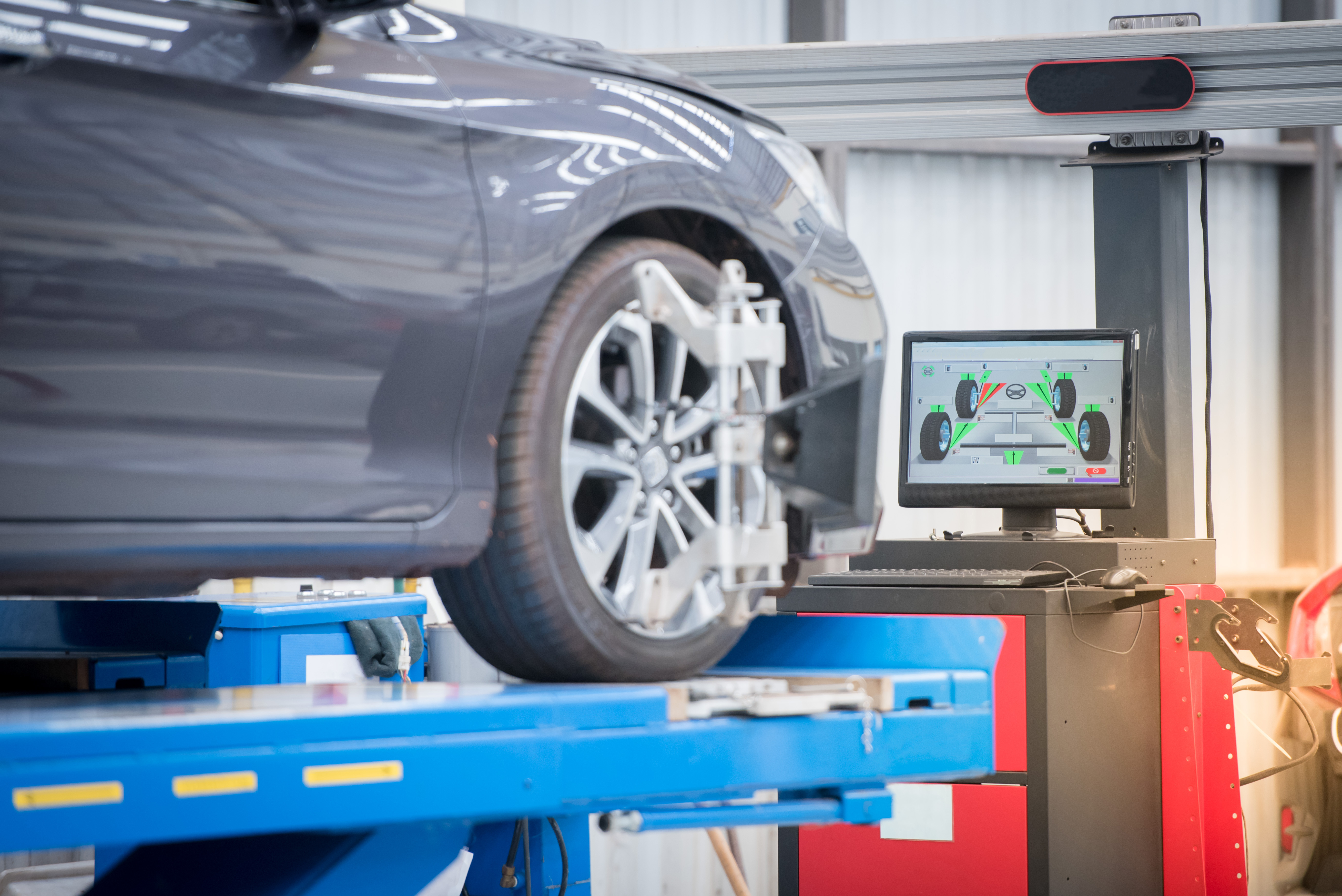 How to Tell If You Need a Wheel Alignment